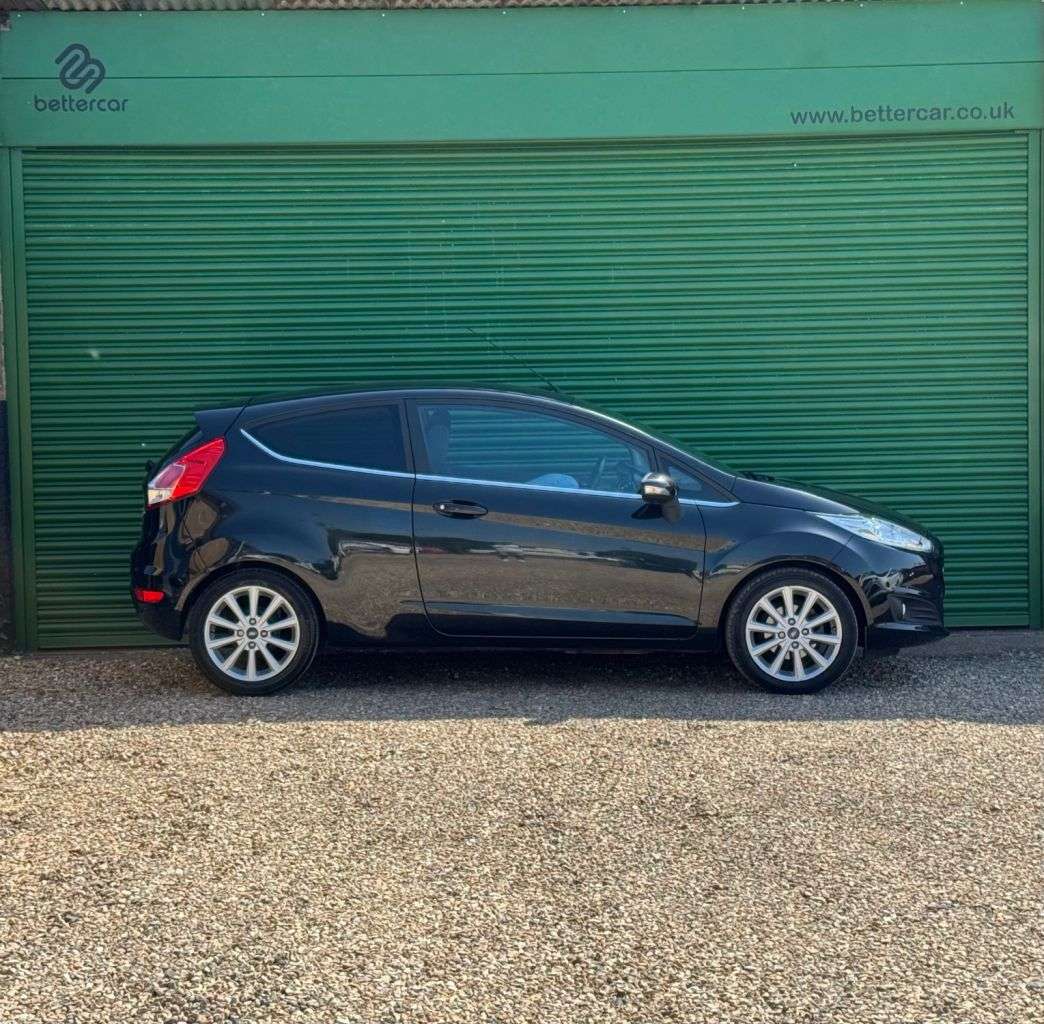 A 2015 FORD FIESTA 1.0T EcoBoost Titanium Hatchback 3dr Petrol Manual Euro 6 (s/s) (100 ps) CR A 2015 FORD FIESTA 1.0T EcoBoost Titanium Hatchback 3dr Petrol Manual Euro 6 (s/s) (100 ps) CR