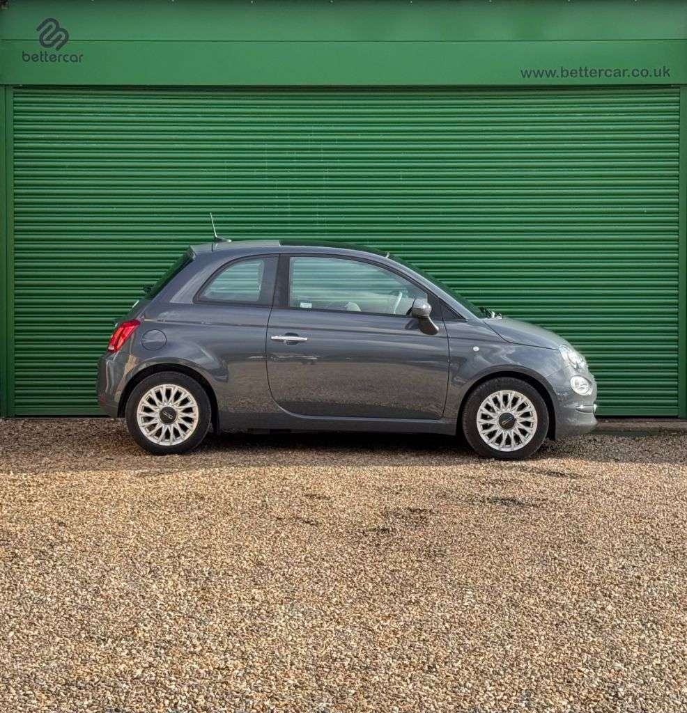 A 2020 FIAT 500 1.0 MHEV Lounge Hatchback 3dr Petrol Manual Euro 6 (s/s) (70 bhp) Low Milea A 2020 FIAT 500 1.0 MHEV Lounge Hatchback 3dr Petrol Manual Euro 6 (s/s) (70 bhp) Low Milea
