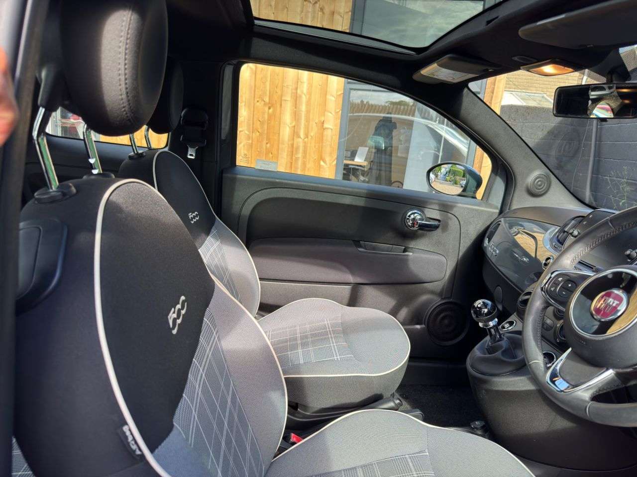 2020 FIAT 500 2020 FIAT 500
