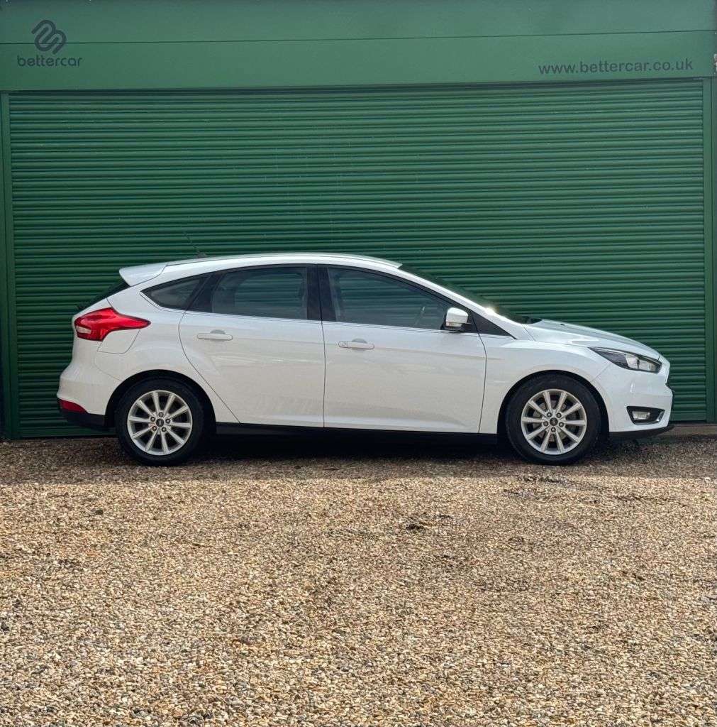 A 2018 FORD FOCUS 1.0T EcoBoost Titanium Hatchback 5dr Petrol Manual Euro 6 (s/s) (100 ps) AU A 2018 FORD FOCUS 1.0T EcoBoost Titanium Hatchback 5dr Petrol Manual Euro 6 (s/s) (100 ps) AU