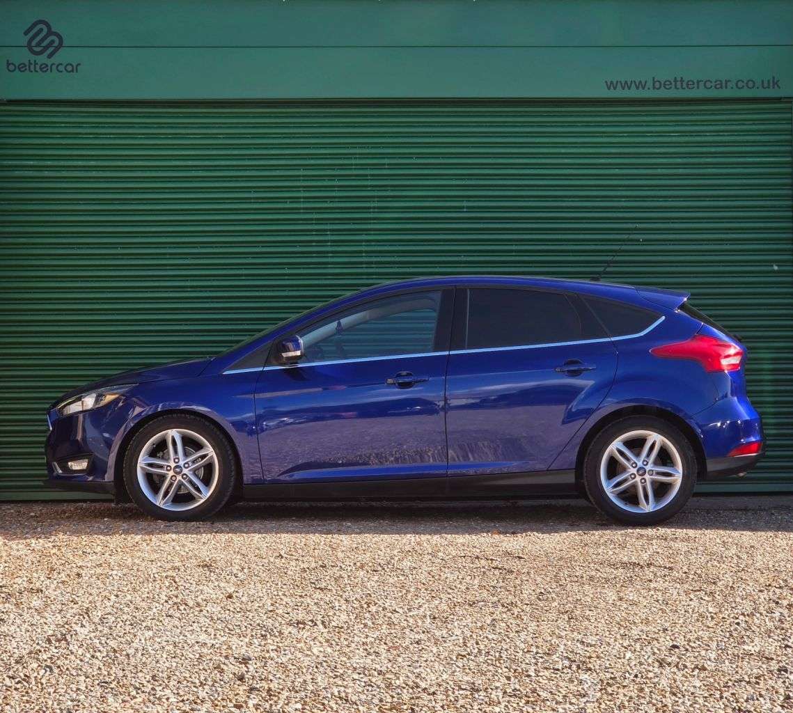 A 2016 FORD FOCUS 1.0T EcoBoost Titanium Hatchback 5dr Petrol Manual Euro 6 (s/s) (100 ps) 12 A 2016 FORD FOCUS 1.0T EcoBoost Titanium Hatchback 5dr Petrol Manual Euro 6 (s/s) (100 ps) 12