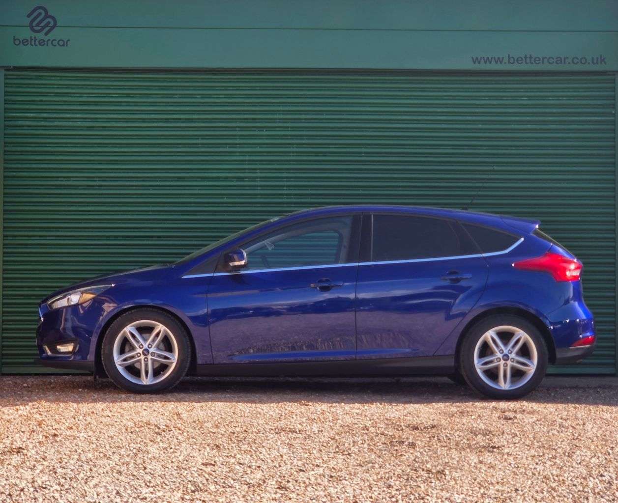 A 2015 FORD FOCUS 1.0T EcoBoost Titanium Hatchback 5dr Petrol Manual Euro 6 (s/s) (125 ps) RE A 2015 FORD FOCUS 1.0T EcoBoost Titanium Hatchback 5dr Petrol Manual Euro 6 (s/s) (125 ps) RE