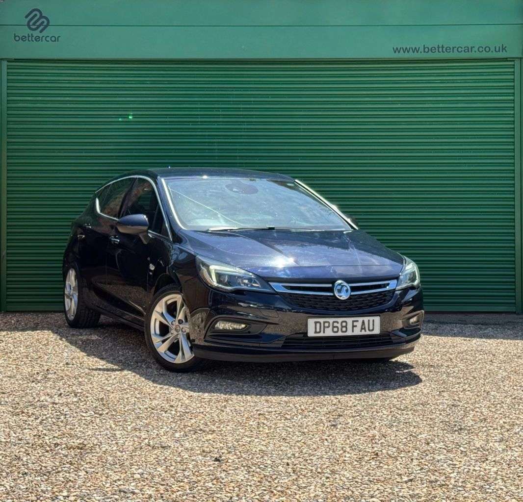 A 2018 VAUXHALL ASTRA 1.0i Turbo ecoTEC SRi Nav Hatchback 5dr Petrol Manual Euro 6 (s/s) (105 ps) A 2018 VAUXHALL ASTRA 1.0i Turbo ecoTEC SRi Nav Hatchback 5dr Petrol Manual Euro 6 (s/s) (105 ps)