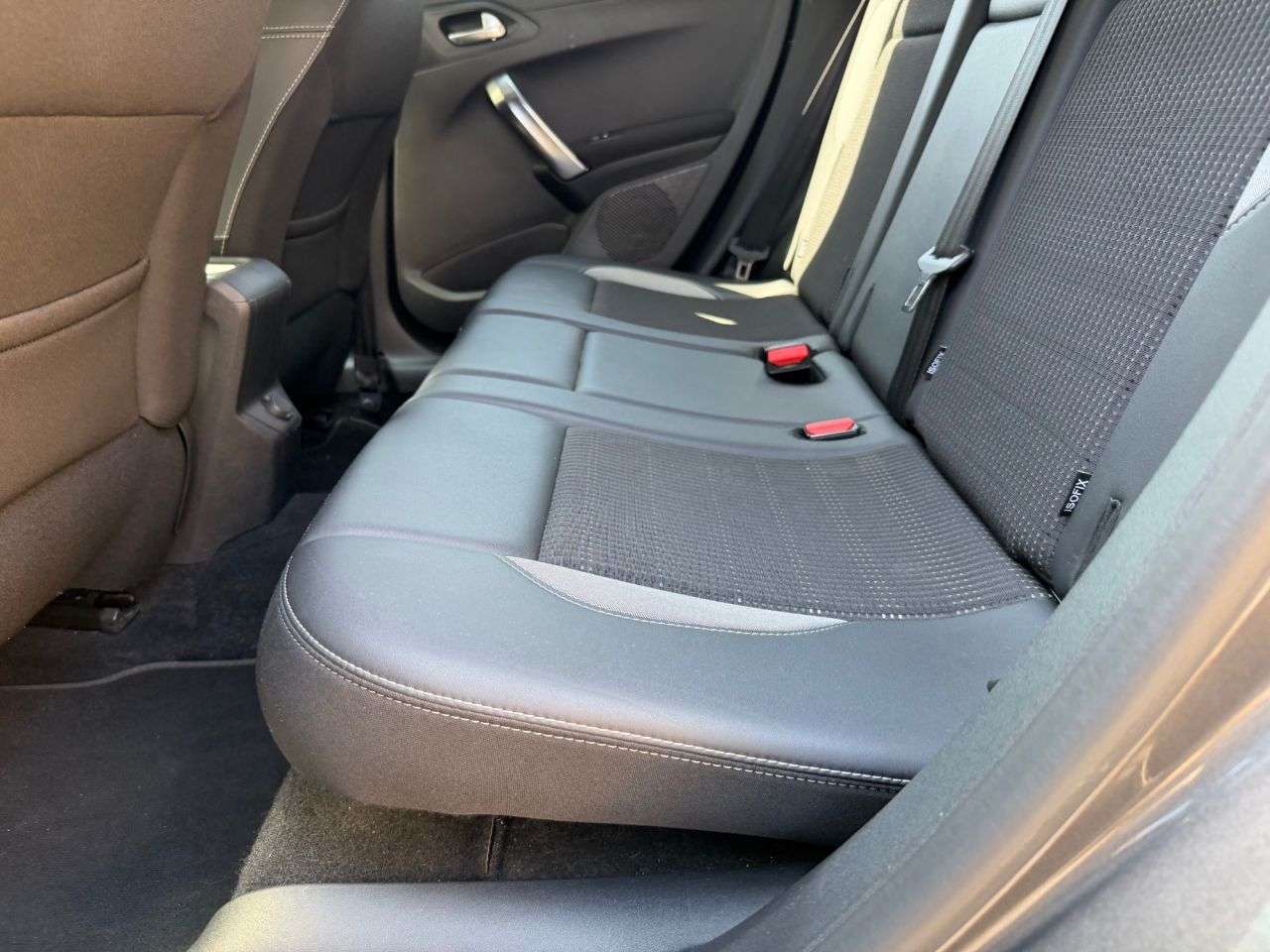 2019 PEUGEOT 2008 2019 PEUGEOT 2008