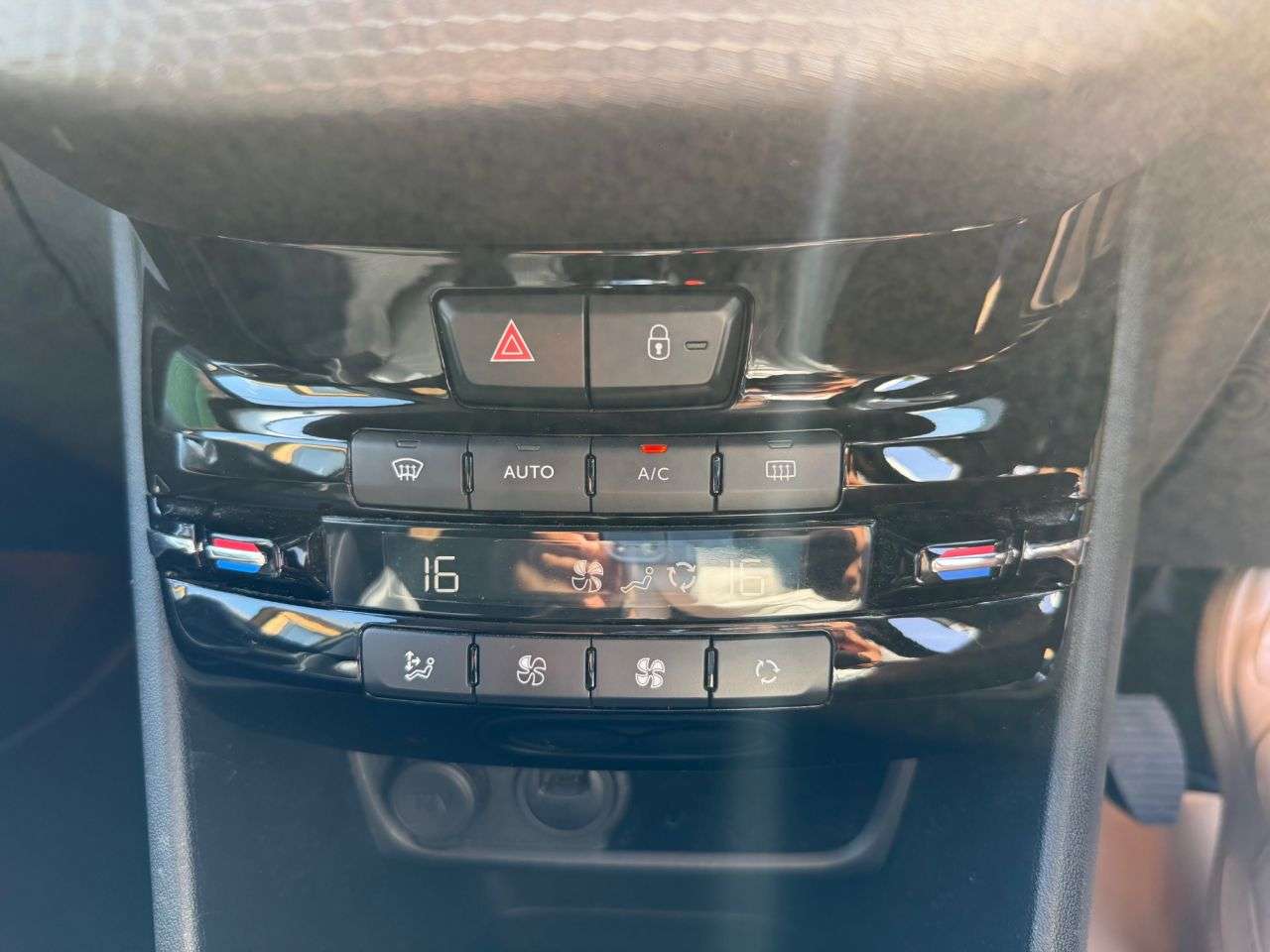2019 PEUGEOT 2008 2019 PEUGEOT 2008