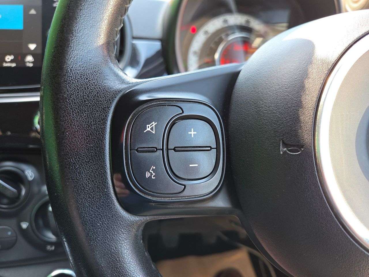 2021 FIAT 500 2021 FIAT 500
