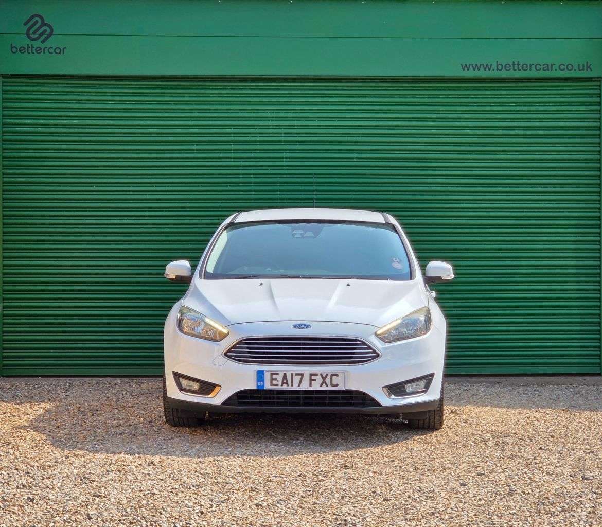 A 2017 FORD FOCUS 1.0T EcoBoost Titanium Hatchback 5dr Petrol Manual Euro 6 (s/s) (125 ps) DA A 2017 FORD FOCUS 1.0T EcoBoost Titanium Hatchback 5dr Petrol Manual Euro 6 (s/s) (125 ps) DA