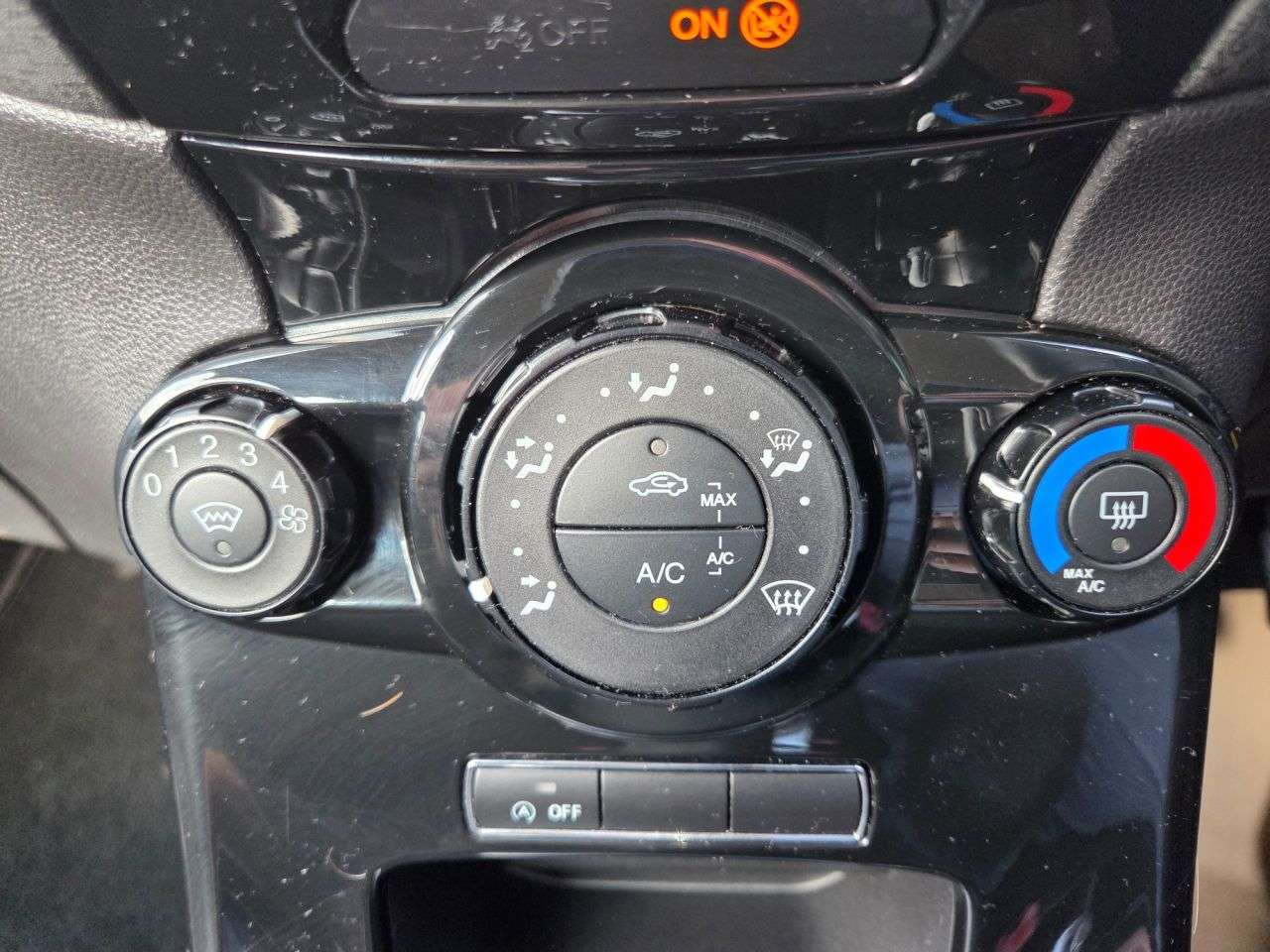 2015 FORD FIESTA 2015 FORD FIESTA