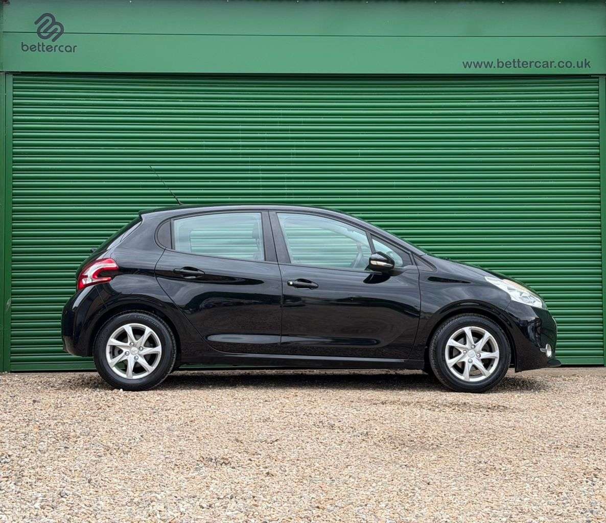 A 2013 PEUGEOT 208 1.4 VTi Active Hatchback 5dr Petrol Manual Euro 5 (95 ps) Electric Window & A 2013 PEUGEOT 208 1.4 VTi Active Hatchback 5dr Petrol Manual Euro 5 (95 ps) Electric Window &