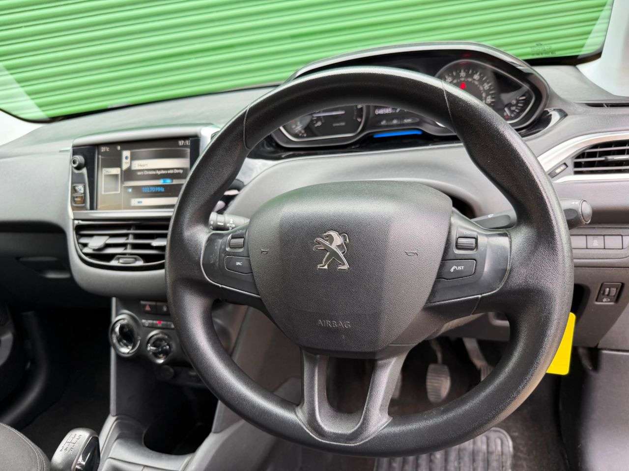 2013 PEUGEOT 208 2013 PEUGEOT 208