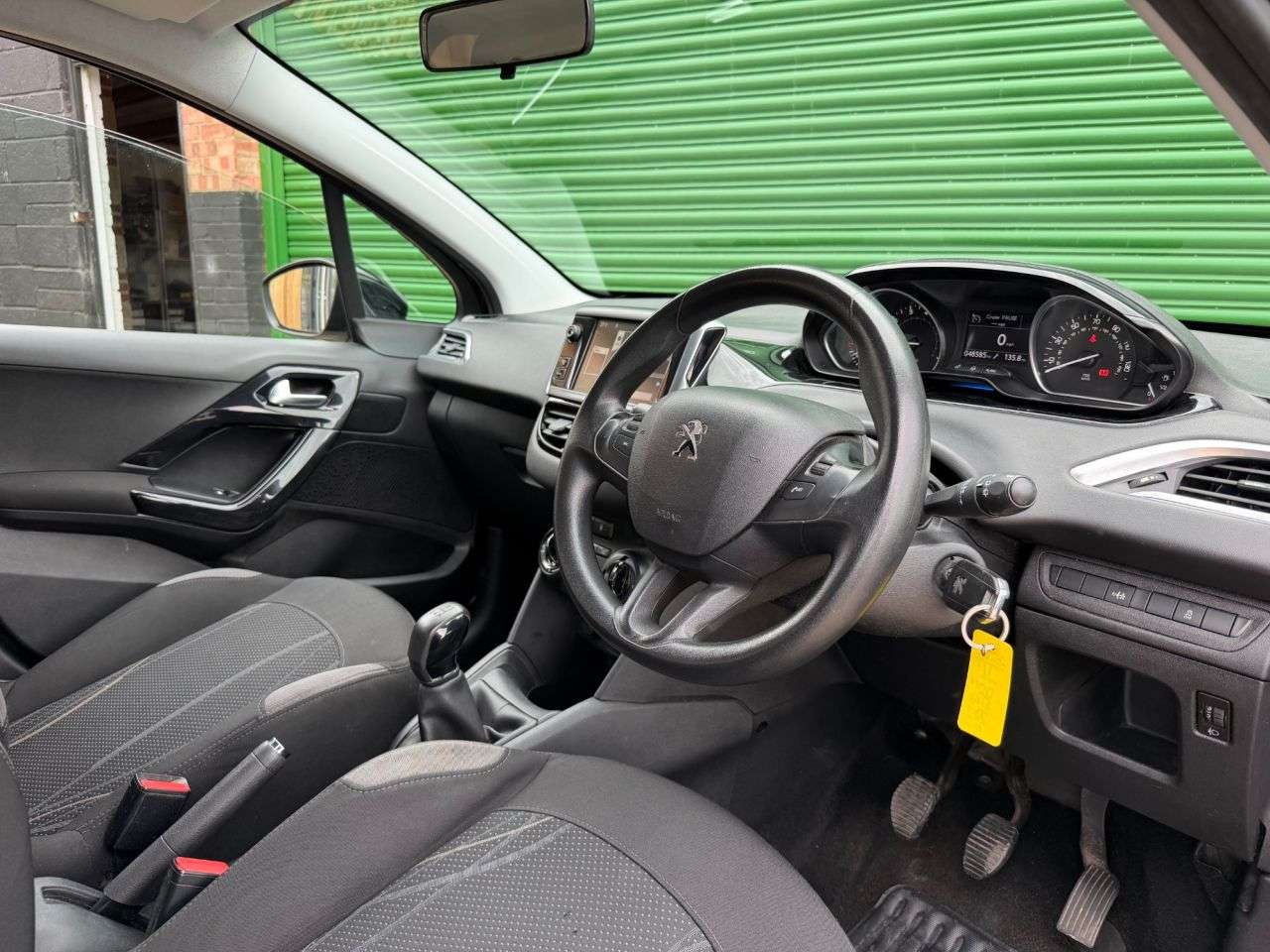 2013 PEUGEOT 208 2013 PEUGEOT 208