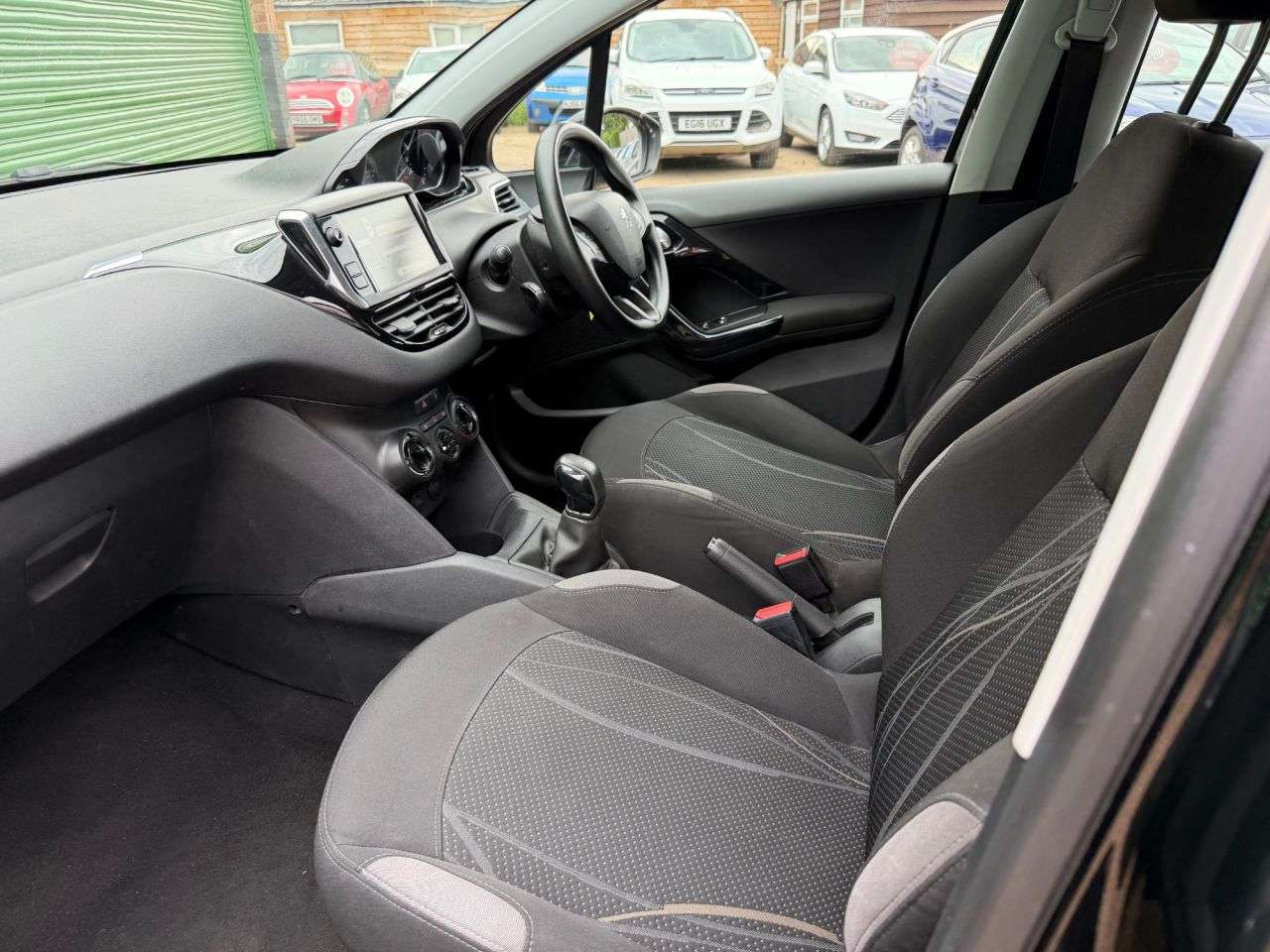 2013 PEUGEOT 208 2013 PEUGEOT 208