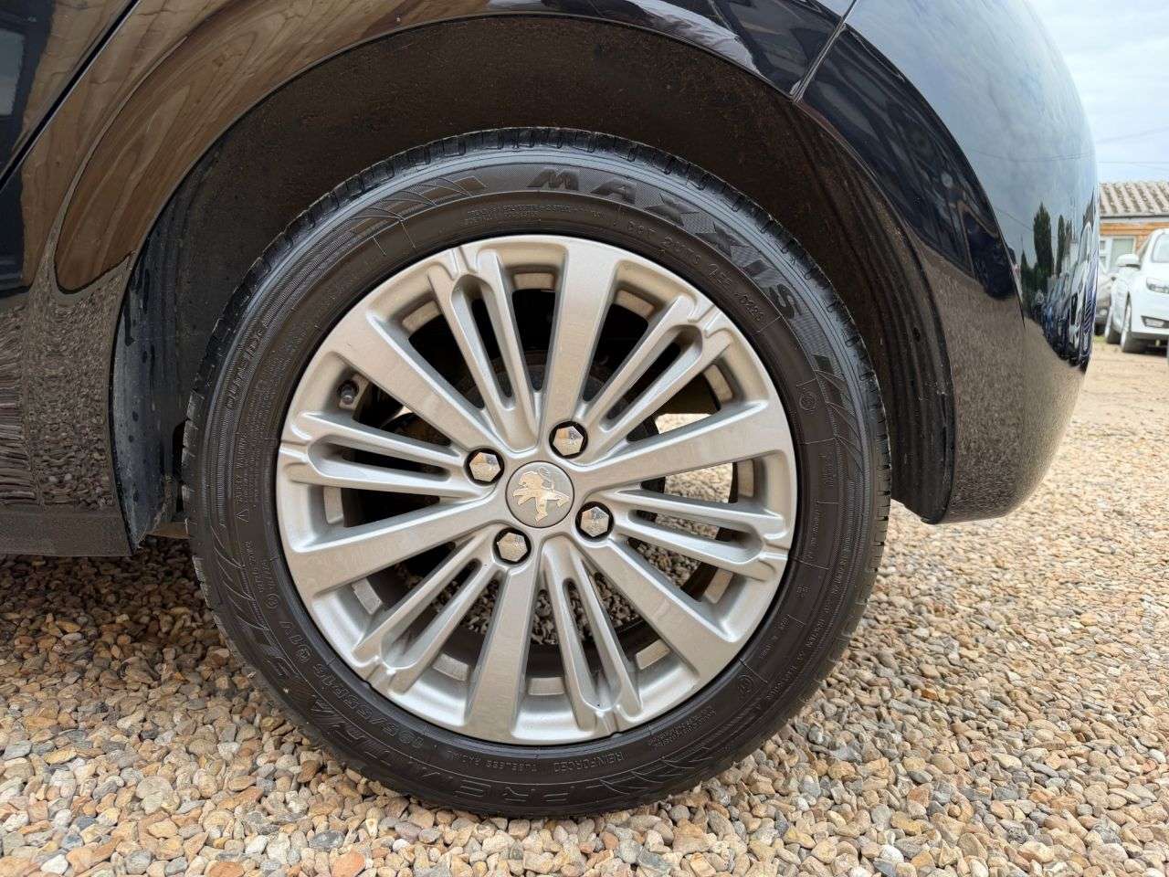 2017 PEUGEOT 208 2017 PEUGEOT 208