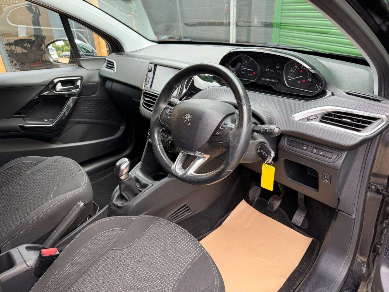 2017 PEUGEOT 208 2017 PEUGEOT 208