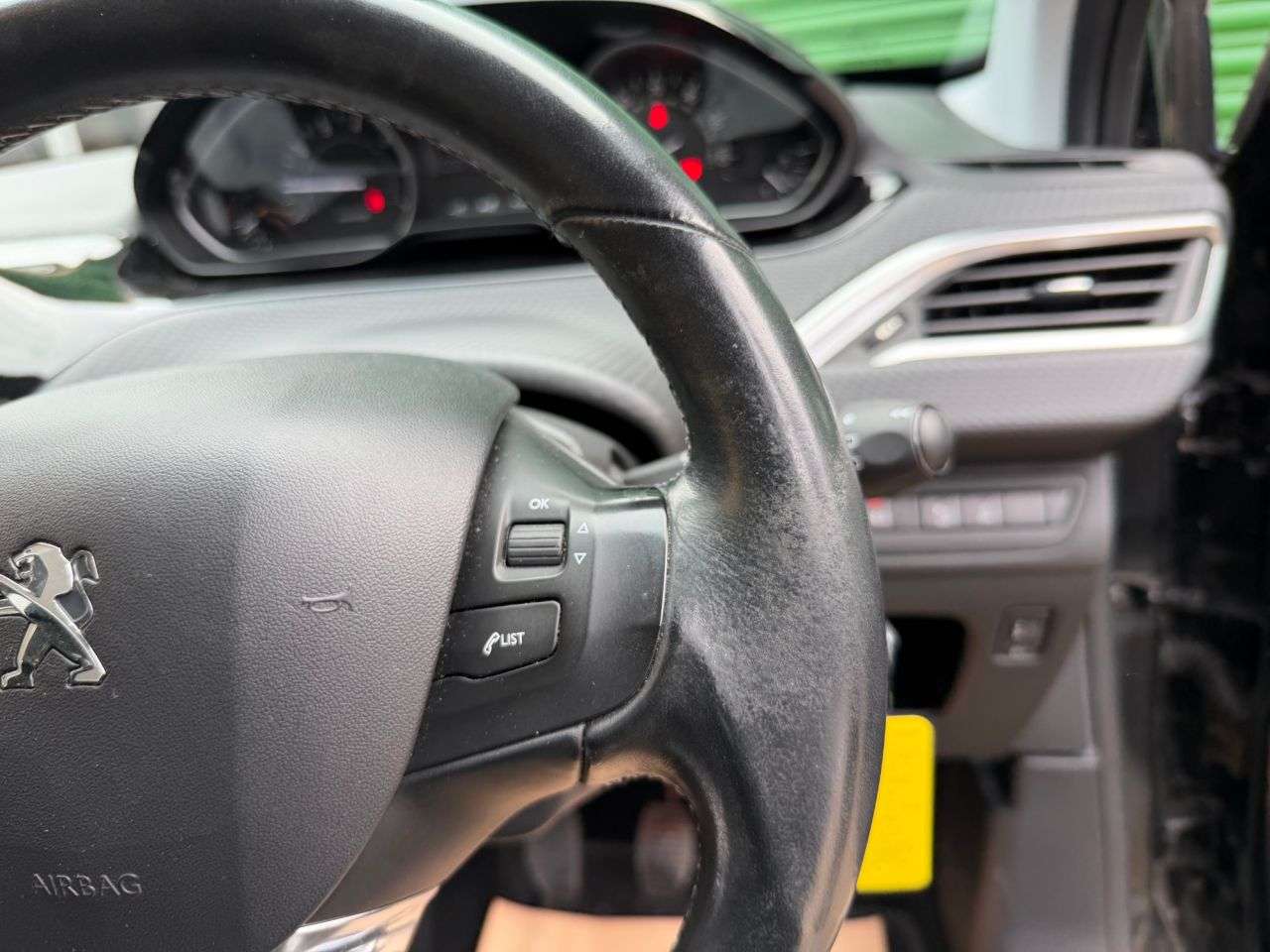 2017 PEUGEOT 208 2017 PEUGEOT 208