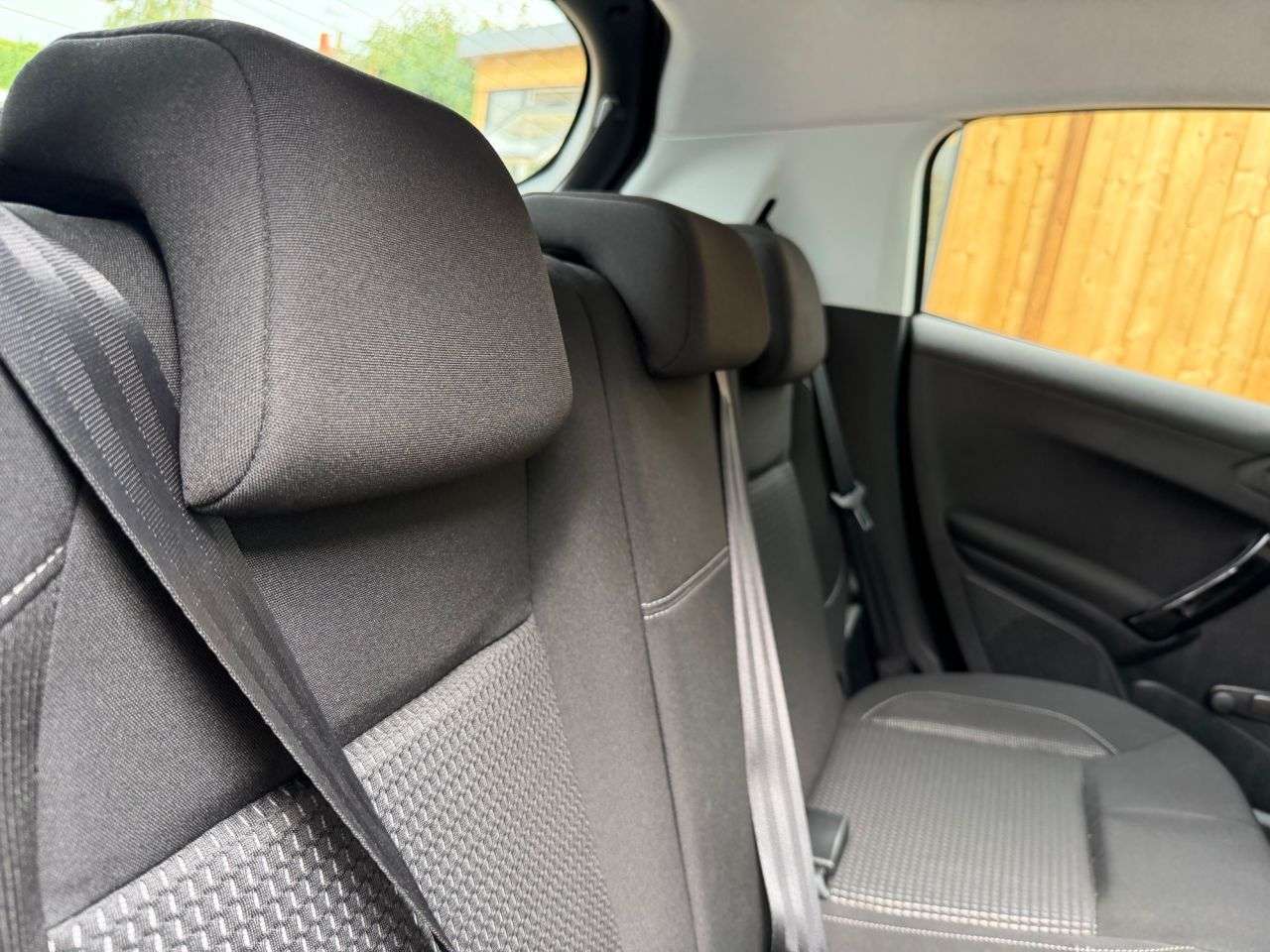 2017 PEUGEOT 208 2017 PEUGEOT 208
