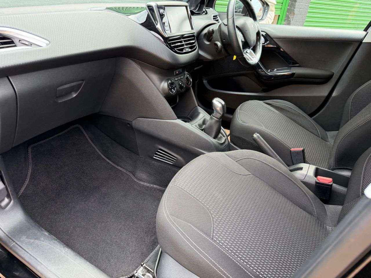 2017 PEUGEOT 208 2017 PEUGEOT 208