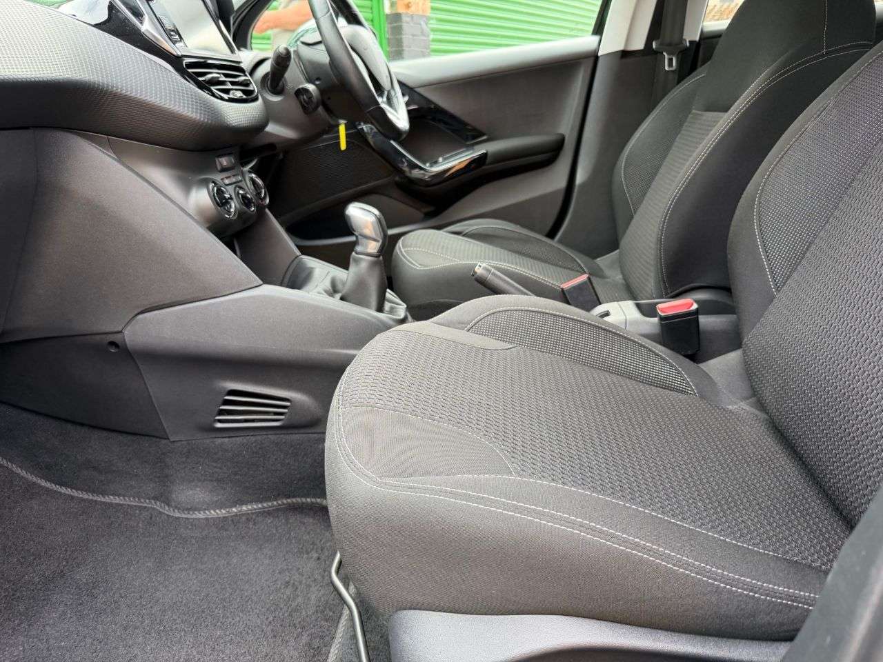 2017 PEUGEOT 208 2017 PEUGEOT 208