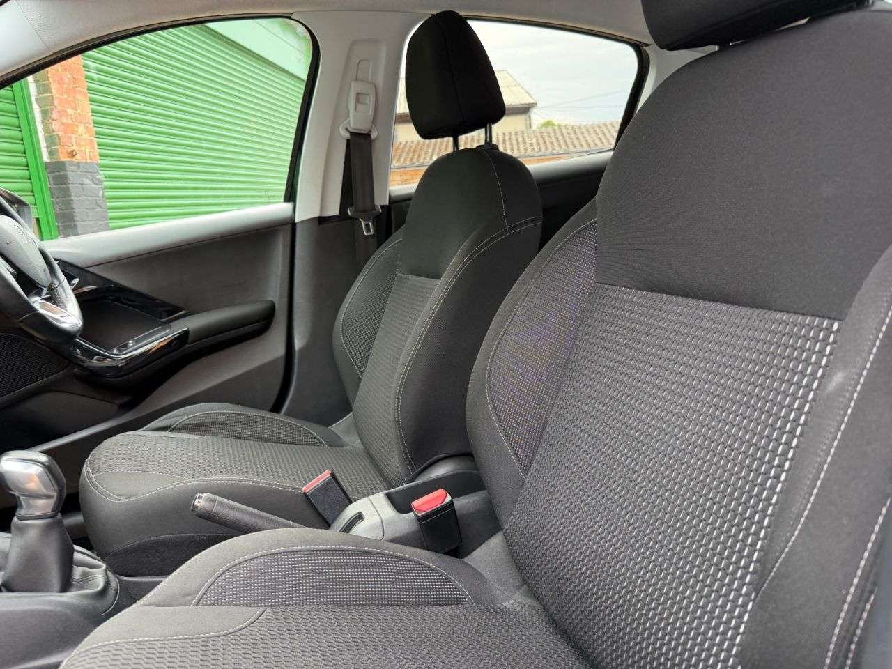 2017 PEUGEOT 208 2017 PEUGEOT 208