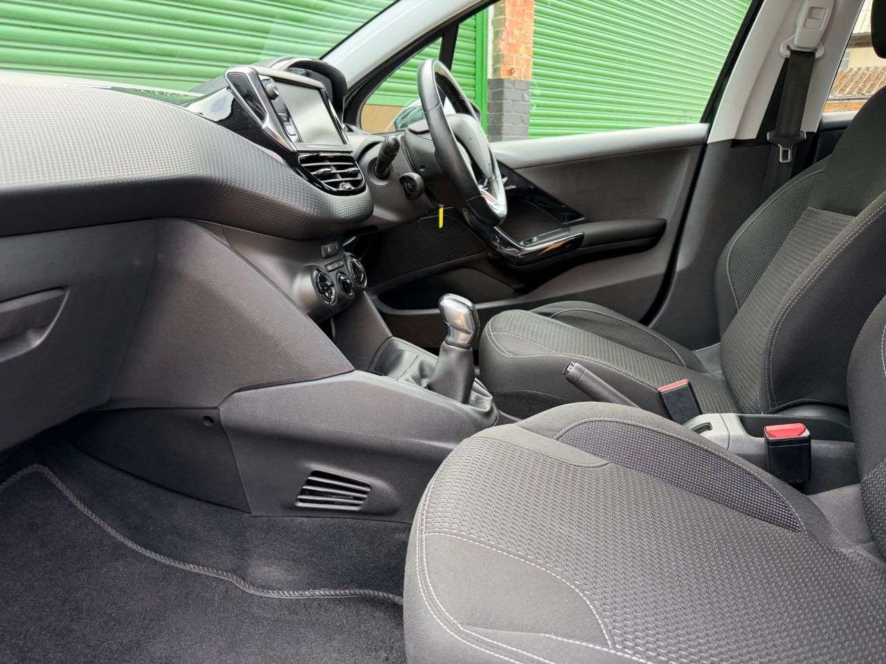 2017 PEUGEOT 208 2017 PEUGEOT 208