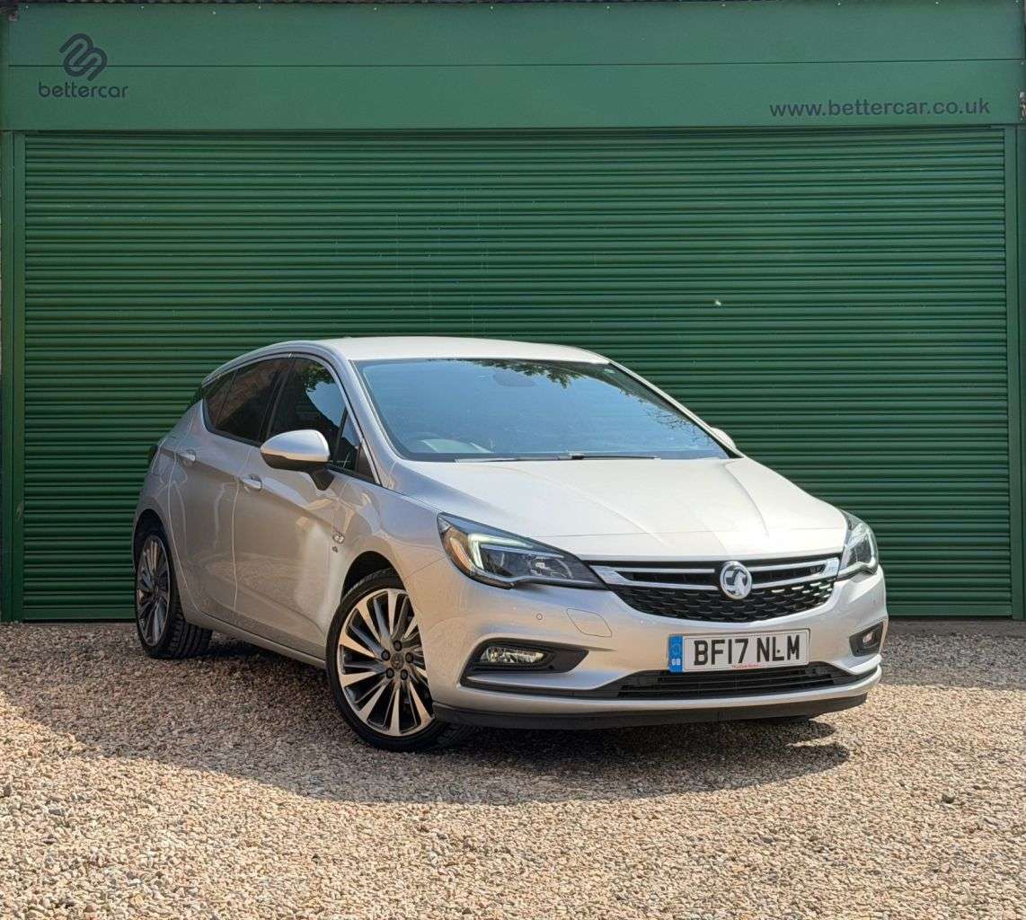 A 2017 VAUXHALL ASTRA 1.6 CDTi BlueInjection Elite Nav Hatchback 5dr Diesel Manual Euro 6 (s/s) ( A 2017 VAUXHALL ASTRA 1.6 CDTi BlueInjection Elite Nav Hatchback 5dr Diesel Manual Euro 6 (s/s) (