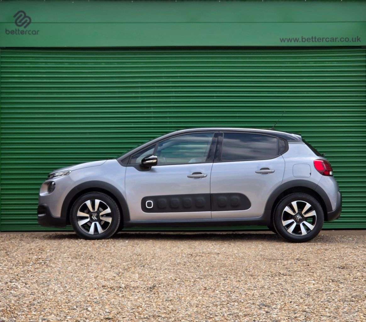 A 2018 CITROEN C3 1.2 PureTech Flair Hatchback 5dr Petrol Manual Euro 6 (82 ps) Apple CarPlay A 2018 CITROEN C3 1.2 PureTech Flair Hatchback 5dr Petrol Manual Euro 6 (82 ps) Apple CarPlay