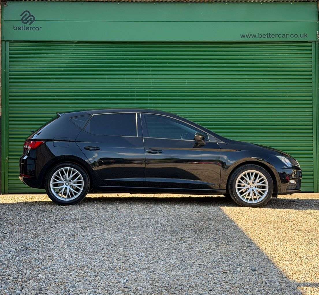 A 2018 SEAT LEON 1.0 TSI SE Dynamic Hatchback 5dr Petrol Manual Euro 6 (s/s) (115 ps) APPLE A 2018 SEAT LEON 1.0 TSI SE Dynamic Hatchback 5dr Petrol Manual Euro 6 (s/s) (115 ps) APPLE