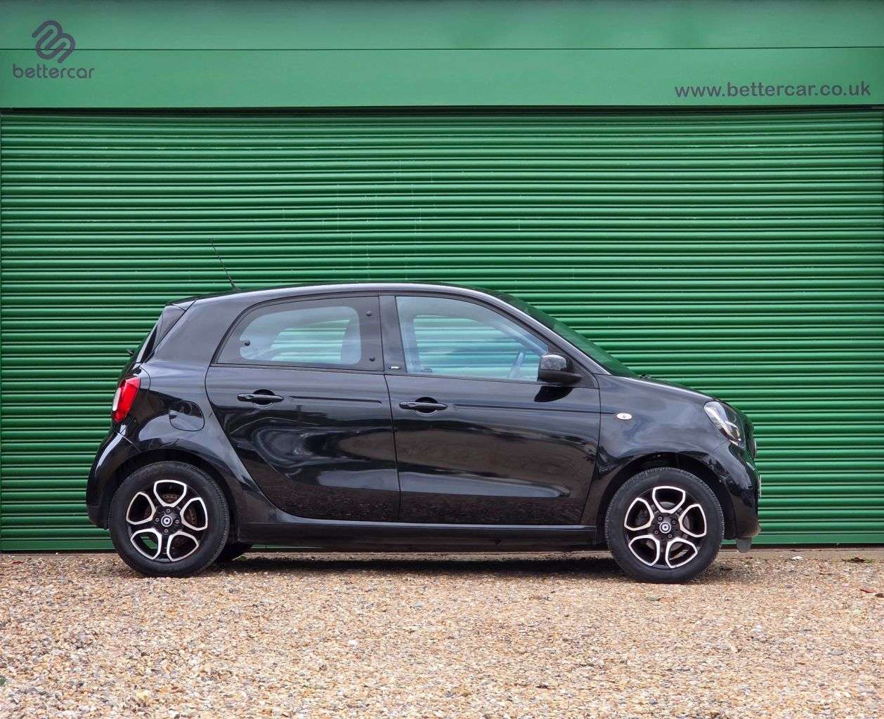 A 2015 SMART FORFOUR 1.0 Prime (Premium) Hatchback 5dr Petrol Manual Euro 6 (s/s) (71 ps) Sat-Na A 2015 SMART FORFOUR 1.0 Prime (Premium) Hatchback 5dr Petrol Manual Euro 6 (s/s) (71 ps) Sat-Na