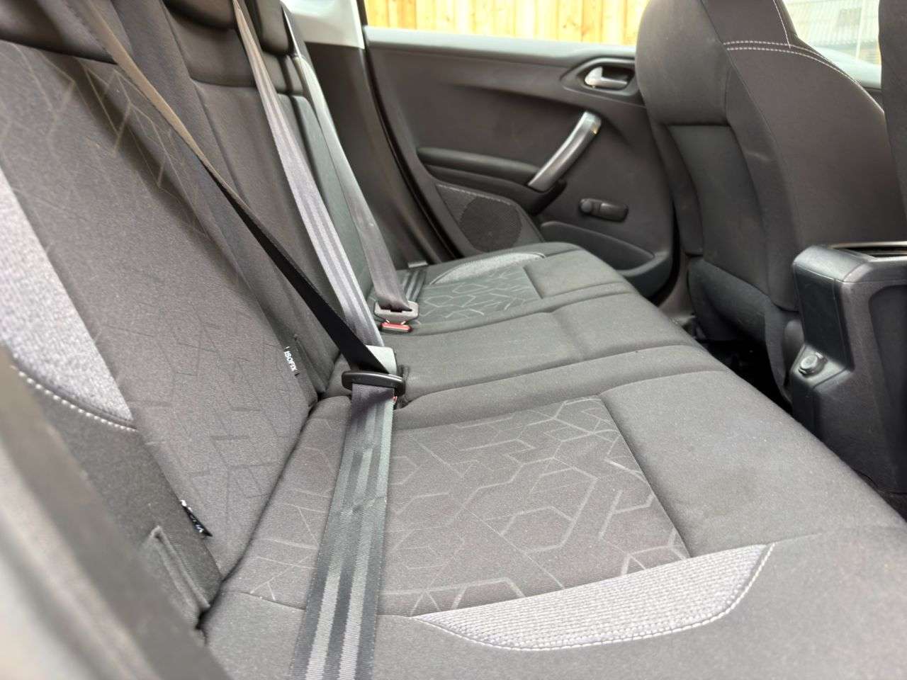 2017 PEUGEOT 2008 2017 PEUGEOT 2008