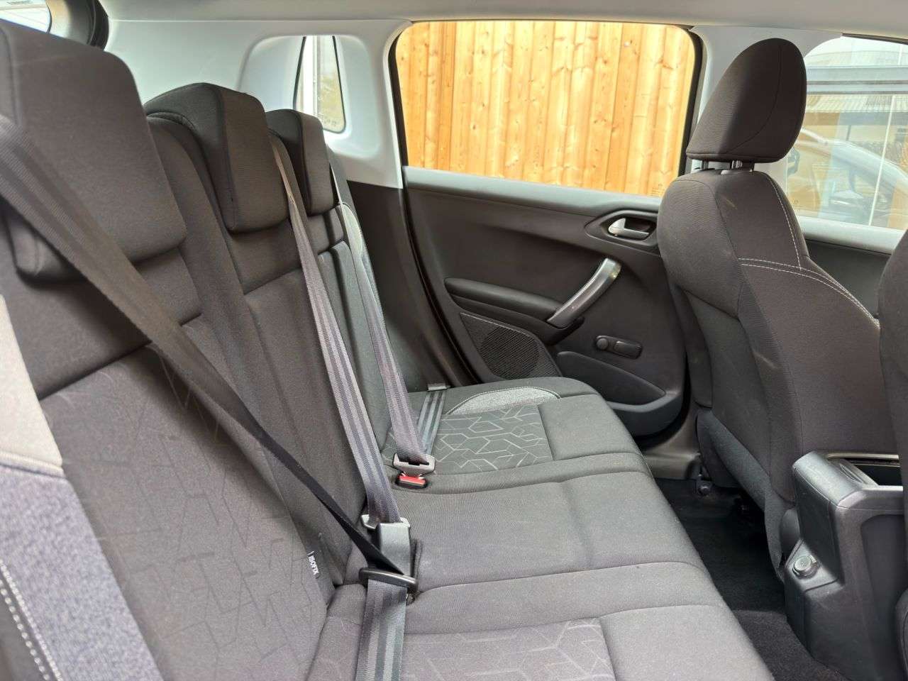 2017 PEUGEOT 2008 2017 PEUGEOT 2008
