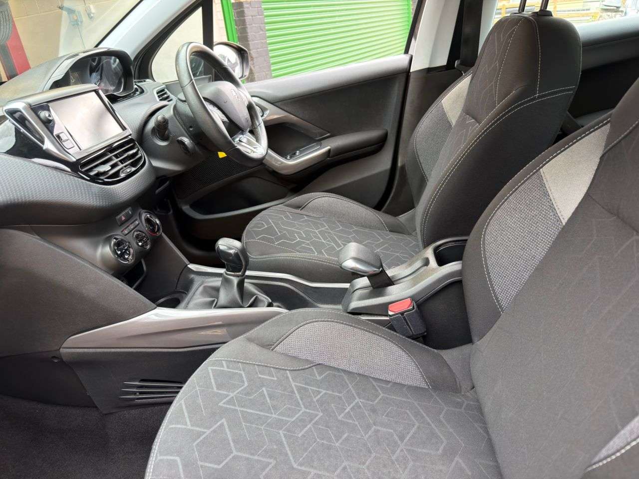 2017 PEUGEOT 2008 2017 PEUGEOT 2008