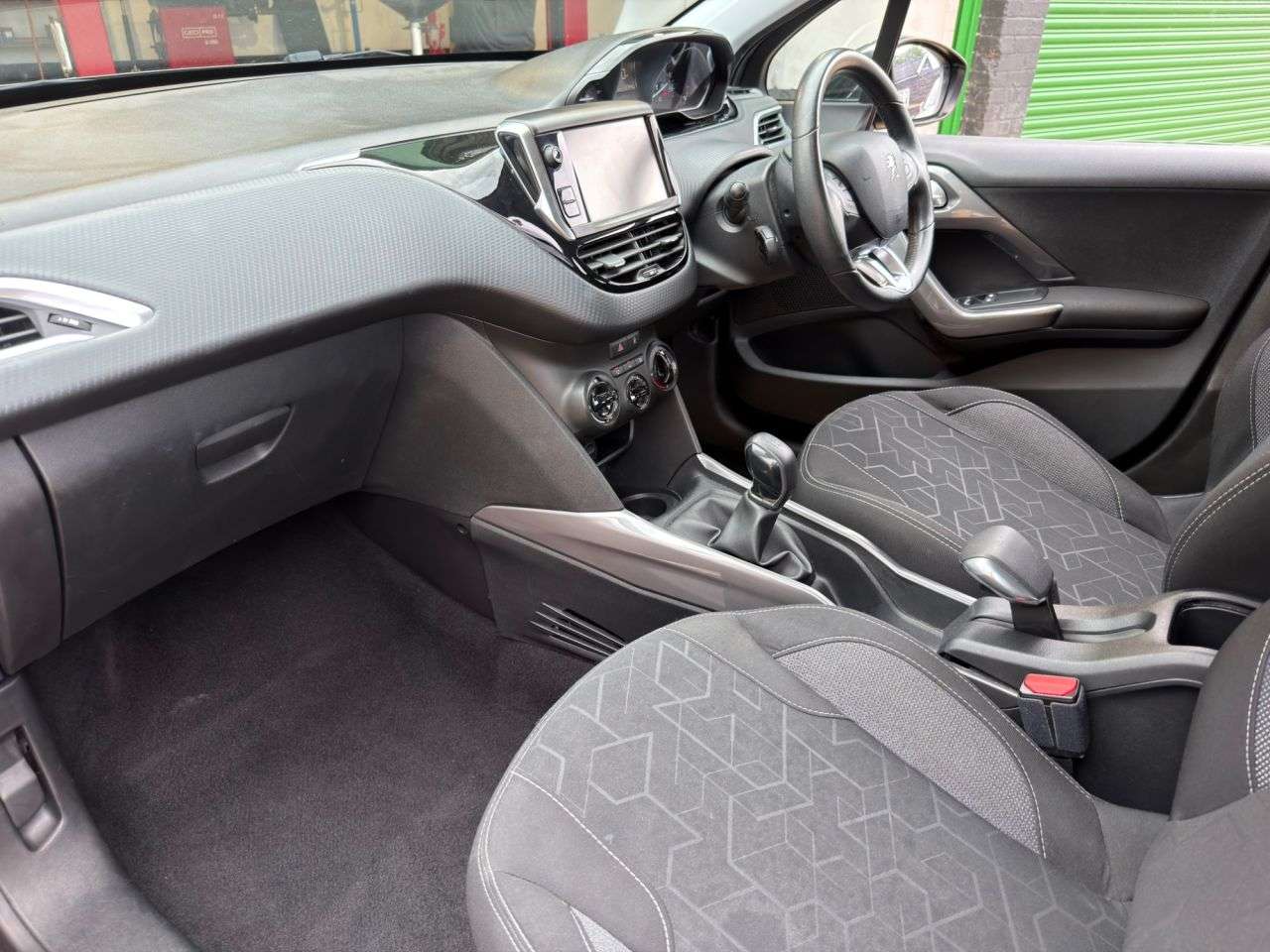2017 PEUGEOT 2008 2017 PEUGEOT 2008