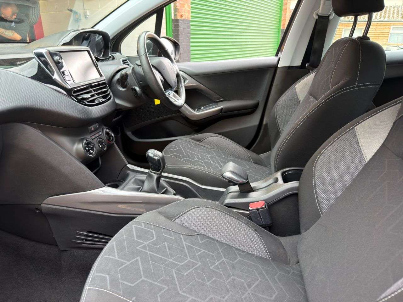 2017 PEUGEOT 2008 2017 PEUGEOT 2008