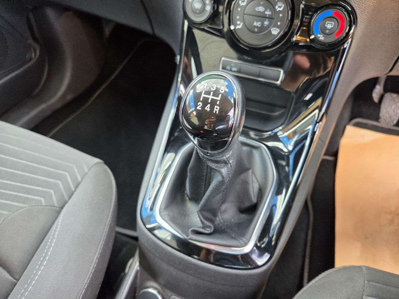 2015 FORD FIESTA 2015 FORD FIESTA