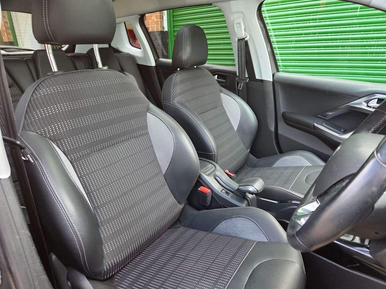 2019 PEUGEOT 2008 2019 PEUGEOT 2008