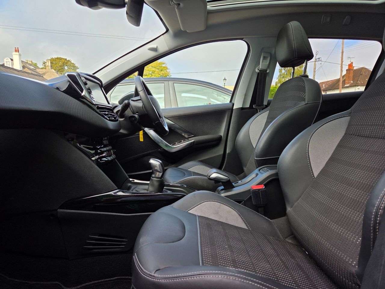 2019 PEUGEOT 2008 2019 PEUGEOT 2008