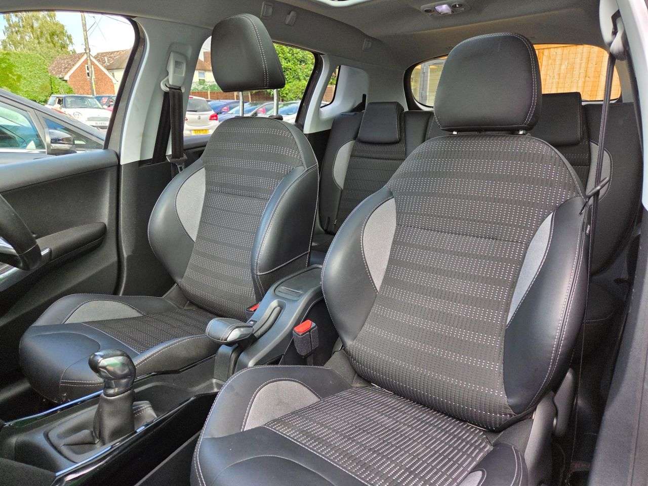 2019 PEUGEOT 2008 2019 PEUGEOT 2008