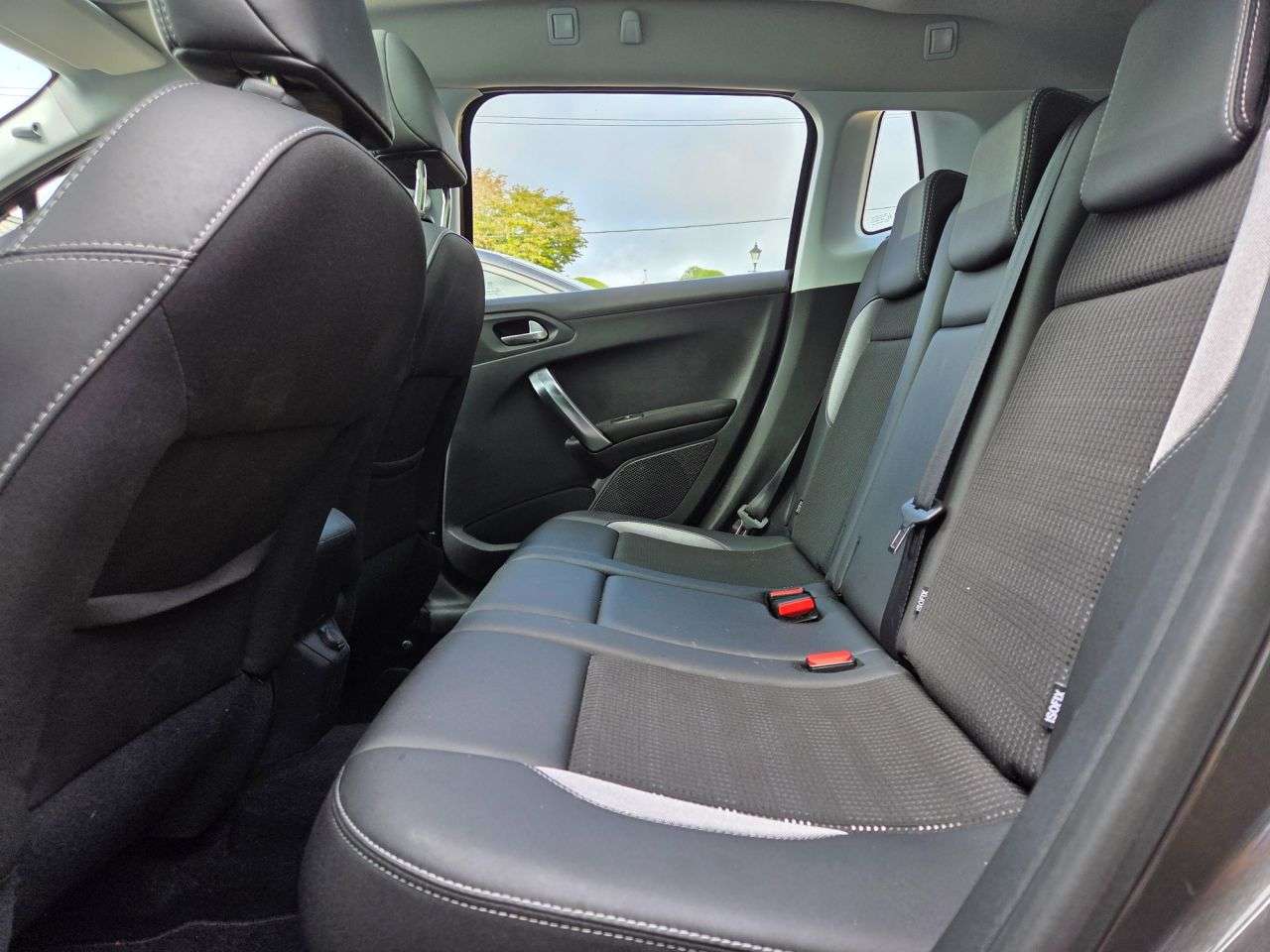 2019 PEUGEOT 2008 2019 PEUGEOT 2008