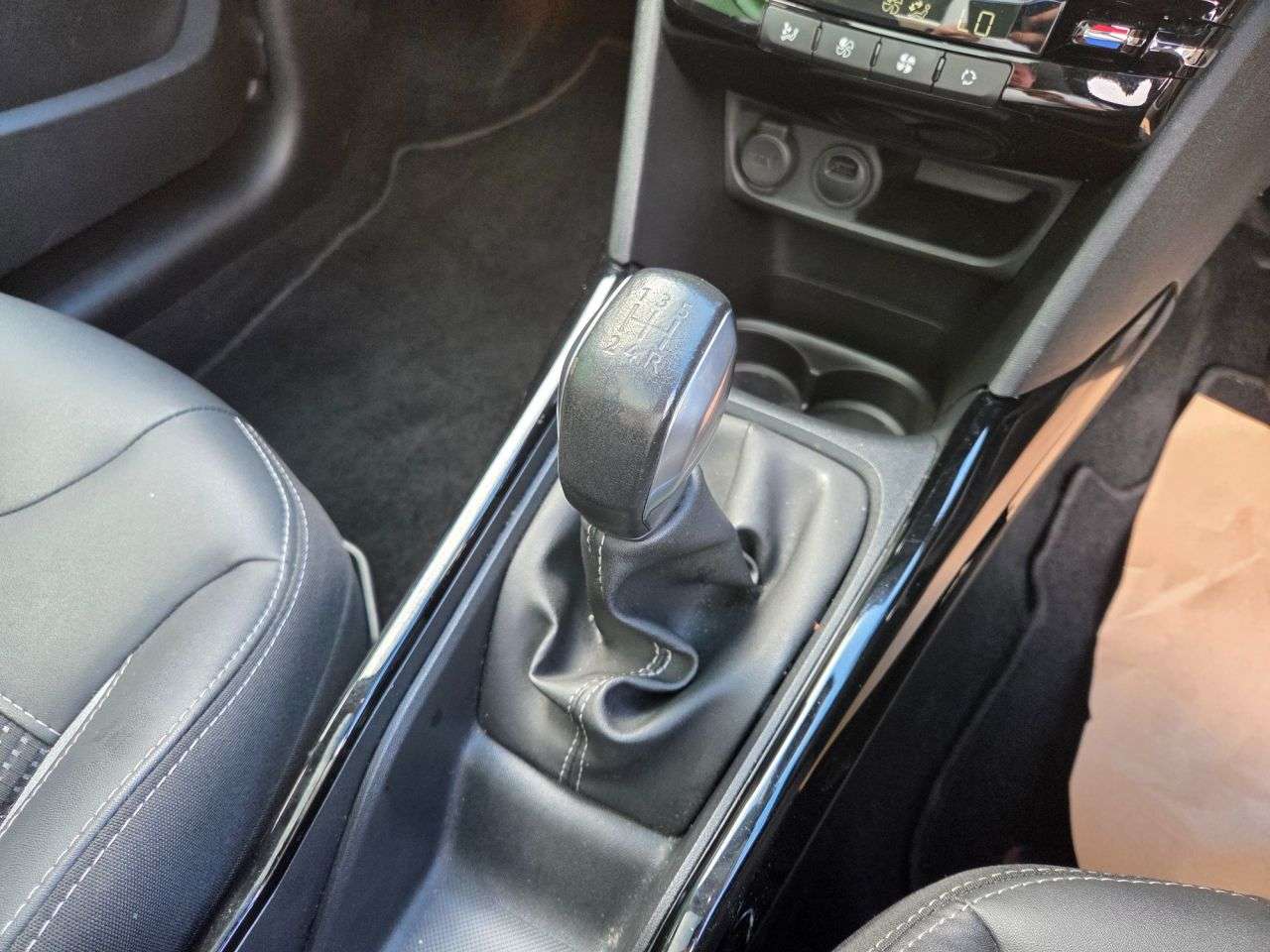 2019 PEUGEOT 2008 2019 PEUGEOT 2008