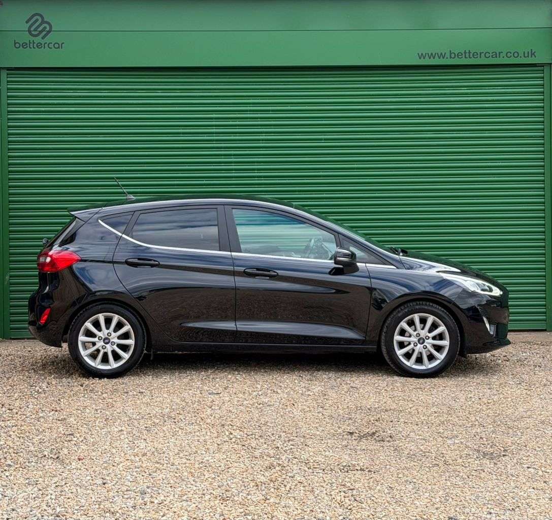 A 2018 FORD FIESTA 1.0T EcoBoost Titanium Hatchback 5dr Petrol Manual Euro 6 (s/s) (100 ps) LO A 2018 FORD FIESTA 1.0T EcoBoost Titanium Hatchback 5dr Petrol Manual Euro 6 (s/s) (100 ps) LO