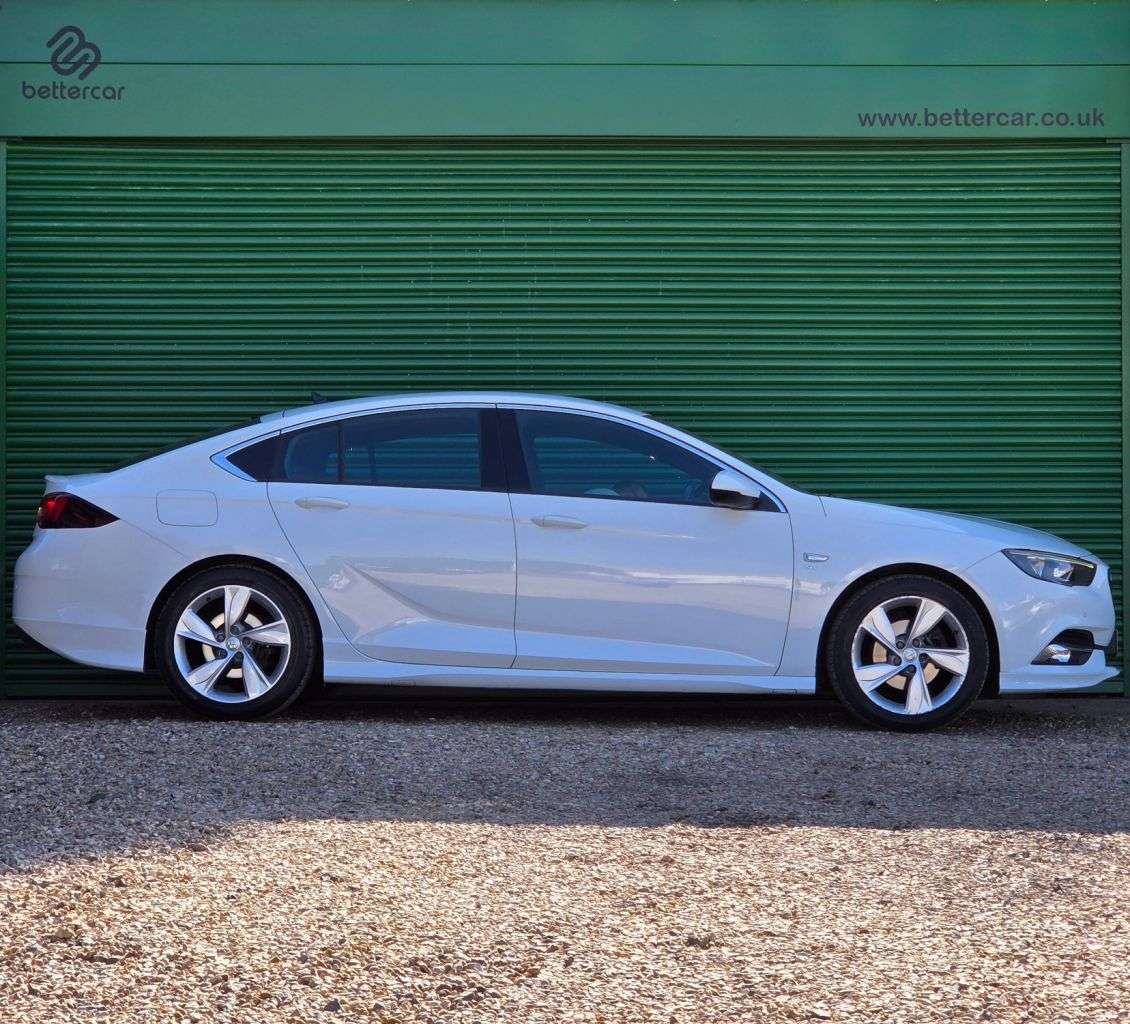 A 2019 VAUXHALL INSIGNIA 1.5i Turbo GPF SRi VX Line Nav Grand Sport 5dr Petrol Manual Euro 6 (s/s) ( A 2019 VAUXHALL INSIGNIA 1.5i Turbo GPF SRi VX Line Nav Grand Sport 5dr Petrol Manual Euro 6 (s/s) (