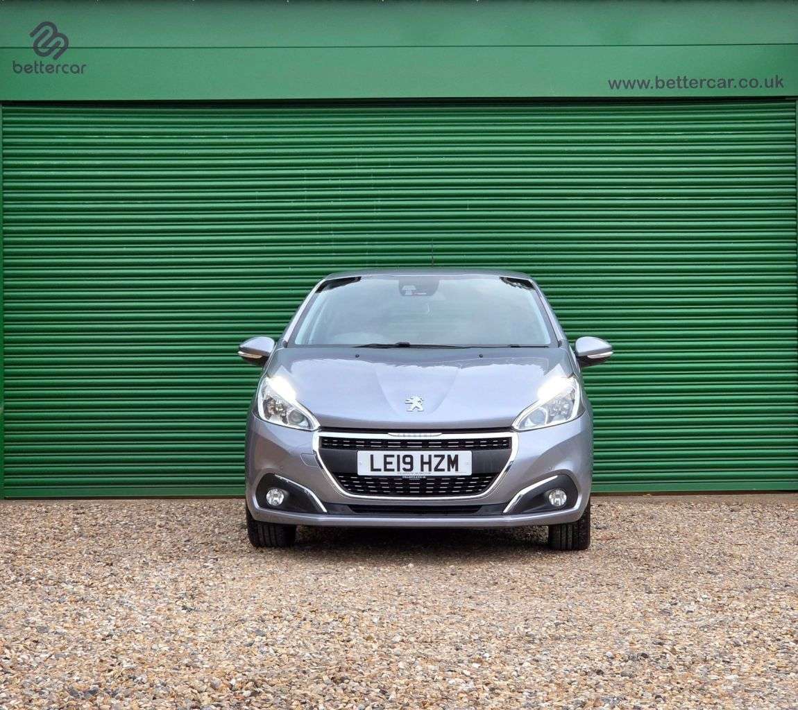 A 2019 PEUGEOT 208 1.2 PureTech Tech Edition Hatchback 5dr Petrol Manual Euro 6 (s/s) (82 ps) A 2019 PEUGEOT 208 1.2 PureTech Tech Edition Hatchback 5dr Petrol Manual Euro 6 (s/s) (82 ps)