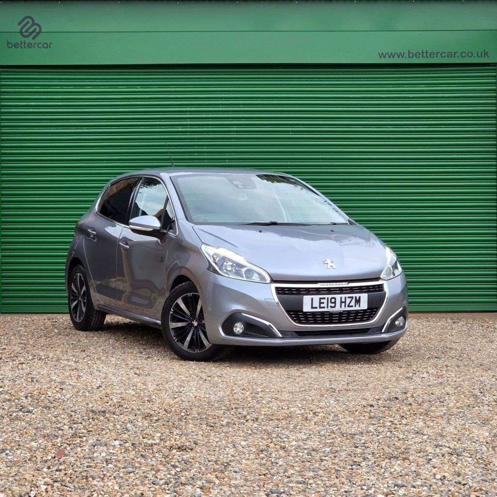 A 2019 PEUGEOT 208 1.2 PureTech Tech Edition Hatchback 5dr Petrol Manual Euro 6 (s/s) (82 ps) A 2019 PEUGEOT 208 1.2 PureTech Tech Edition Hatchback 5dr Petrol Manual Euro 6 (s/s) (82 ps)