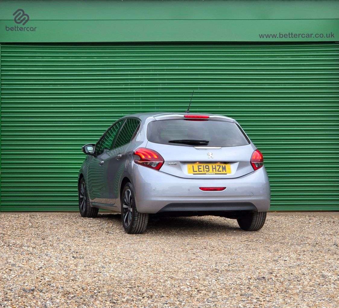 A 2019 PEUGEOT 208 1.2 PureTech Tech Edition Hatchback 5dr Petrol Manual Euro 6 (s/s) (82 ps) A 2019 PEUGEOT 208 1.2 PureTech Tech Edition Hatchback 5dr Petrol Manual Euro 6 (s/s) (82 ps)