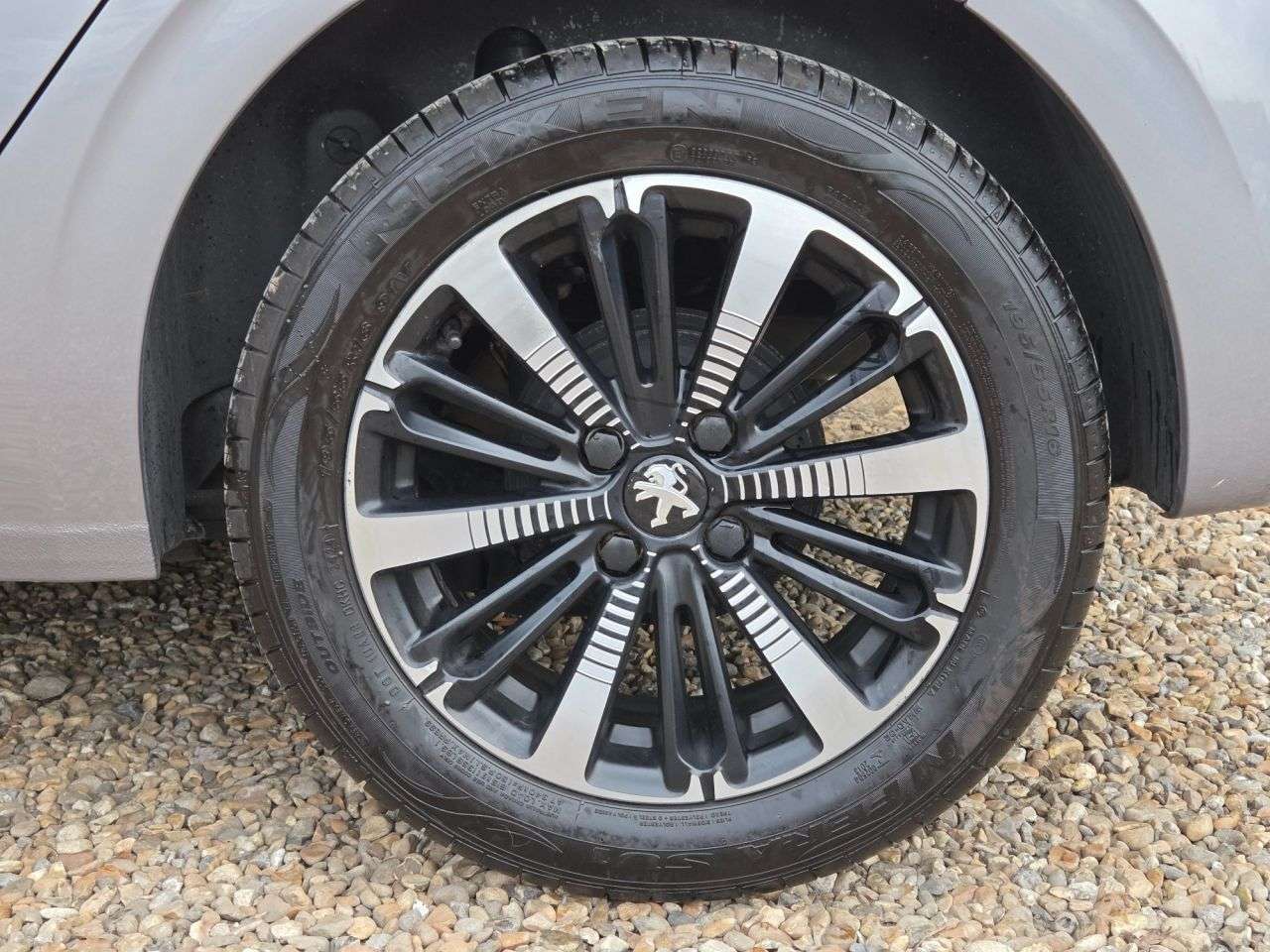 2019 PEUGEOT 208 2019 PEUGEOT 208