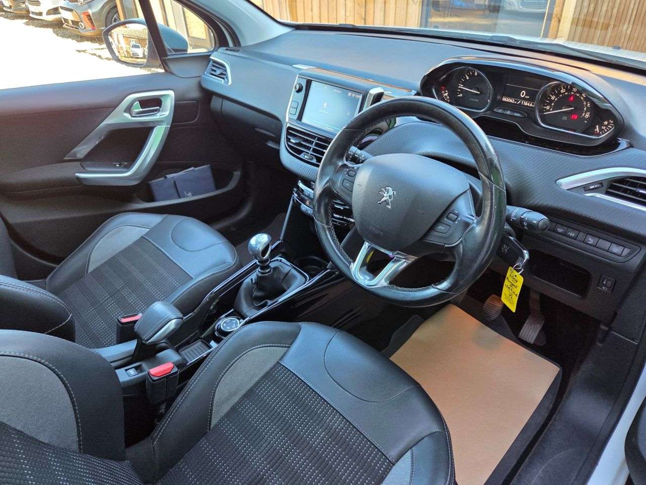 2019 PEUGEOT 2008 2019 PEUGEOT 2008