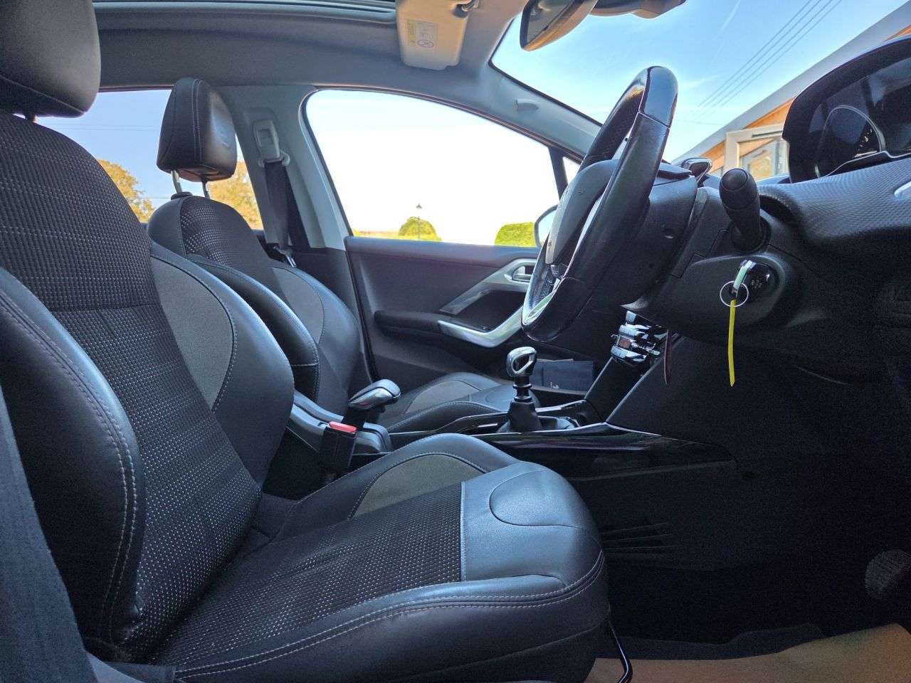 2019 PEUGEOT 2008 2019 PEUGEOT 2008