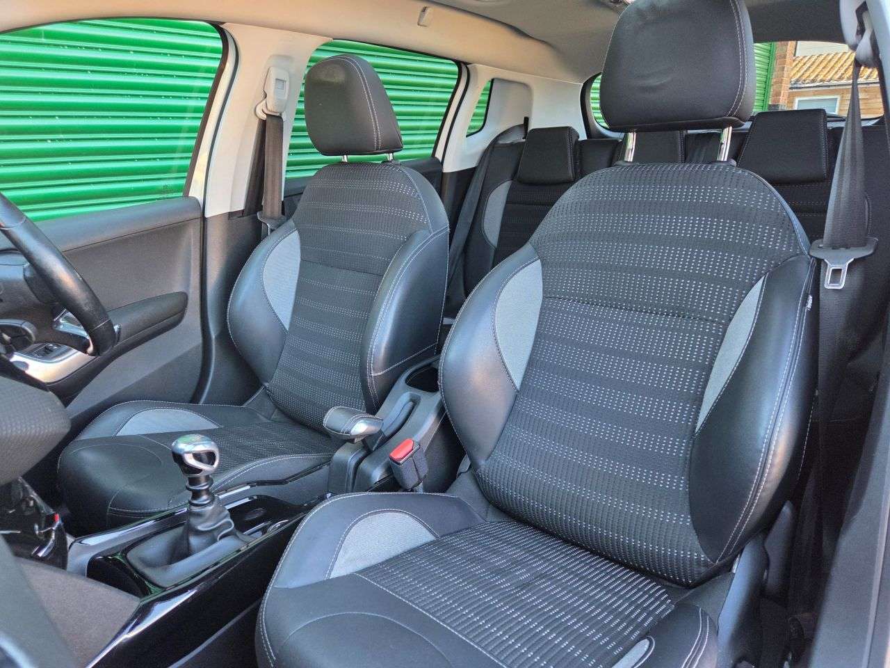 2019 PEUGEOT 2008 2019 PEUGEOT 2008