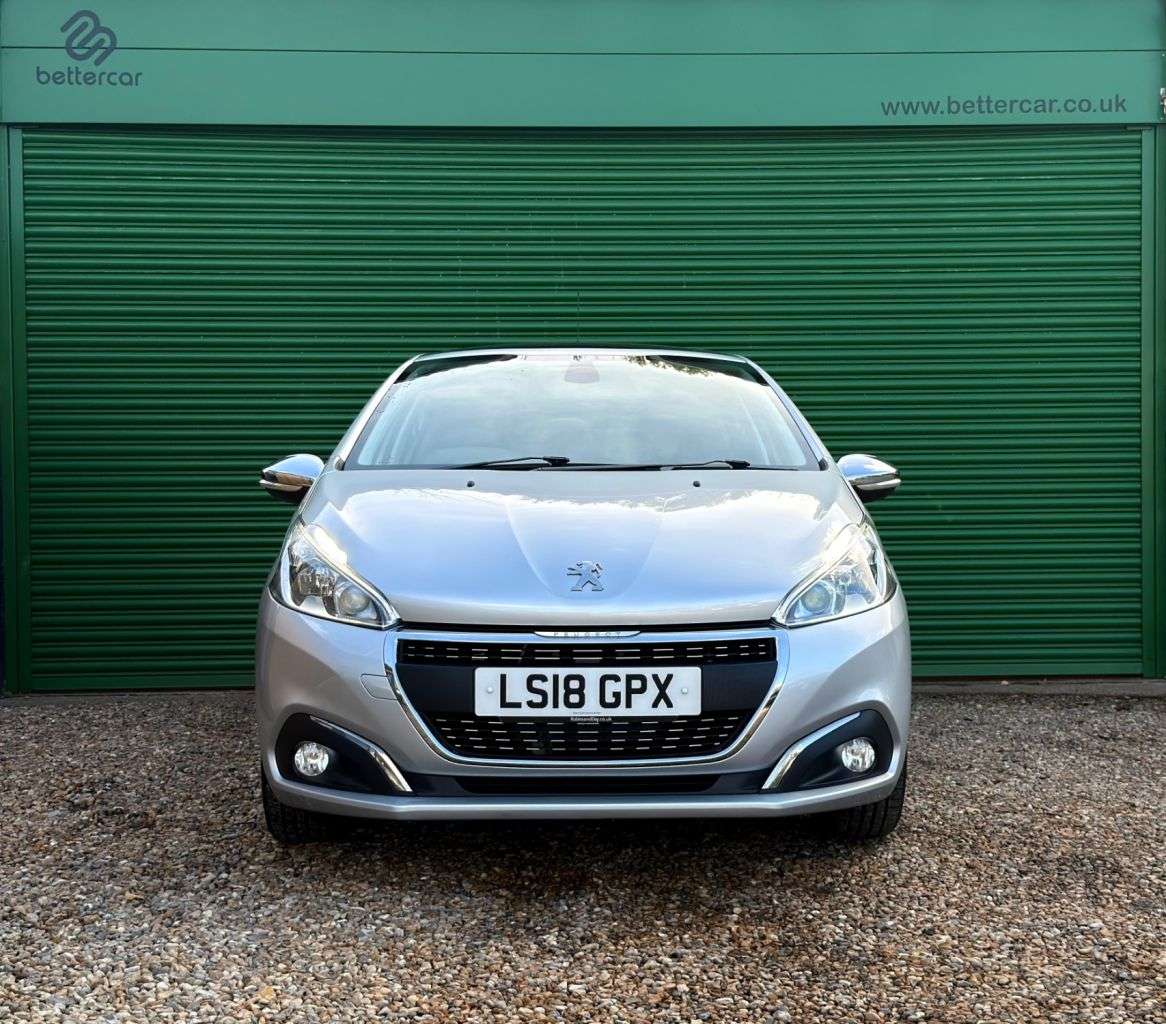 A 2018 PEUGEOT 208 1.2 PureTech Allure Premium Hatchback 5dr Petrol Manual Euro 6 (s/s) (82 ps A 2018 PEUGEOT 208 1.2 PureTech Allure Premium Hatchback 5dr Petrol Manual Euro 6 (s/s) (82 ps