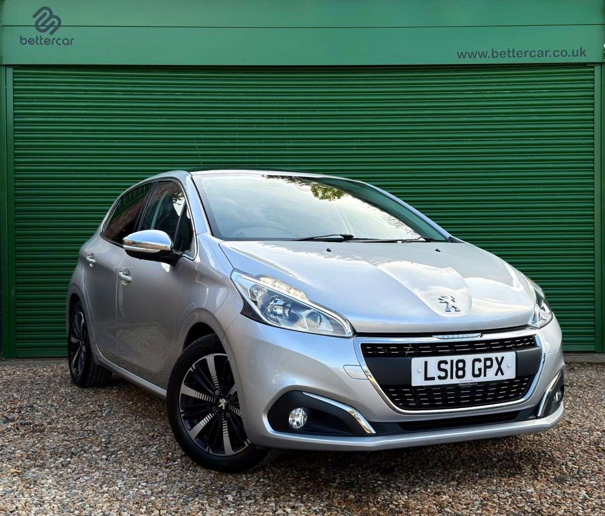A 2018 PEUGEOT 208 1.2 PureTech Allure Premium Hatchback 5dr Petrol Manual Euro 6 (s/s) (82 ps A 2018 PEUGEOT 208 1.2 PureTech Allure Premium Hatchback 5dr Petrol Manual Euro 6 (s/s) (82 ps